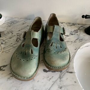 Vintage Stylish Leather T Bar Shoes.